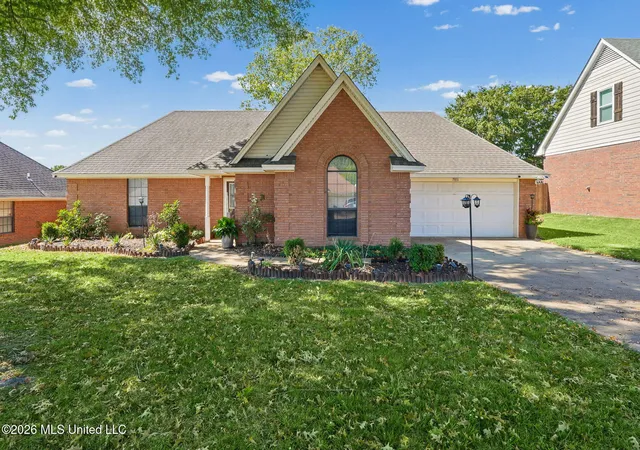Photo 2 of Sale Pending at 7831 Richland Dr, Southaven, MS 38671 | MLS# 4165065 | Listing updated on 2026-10-28