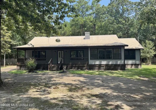 Photo 2 of Single family home for sale at 4022 Pleasant Hl Dr, Summit, MS 39666 | MLS# 4165076 | Listing updated on 2026-10-15