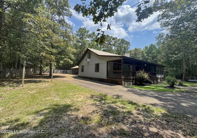 Photo 3 of Single family home for sale at 4022 Pleasant Hl Dr, Summit, MS 39666 | MLS# 4165076 | Listing updated on 2026-10-15