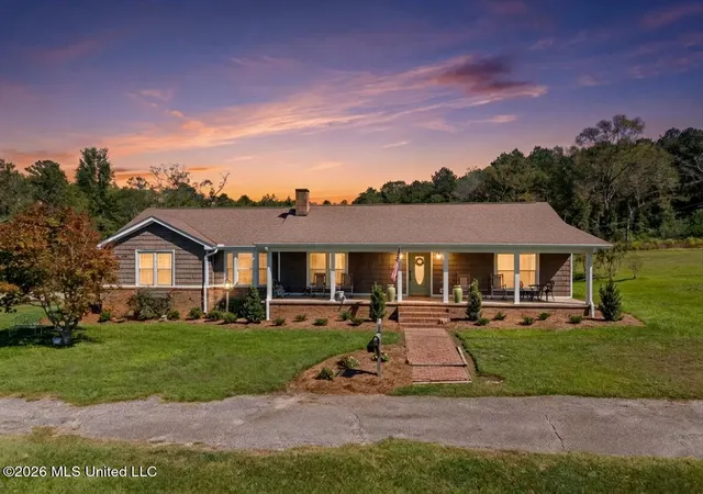Photo 1 of Single family home for sale at 46 Big View Dr, Laurel, MS 39443 | MLS# 4165466 | Listing updated on 2026-10-14