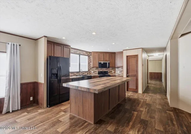 Photo 3 of Manufactured home for sale at 528 Ross Neal Rd, Pelahatchie, MS 39145 | MLS# 4165087 | Listing updated on 2026-10-26