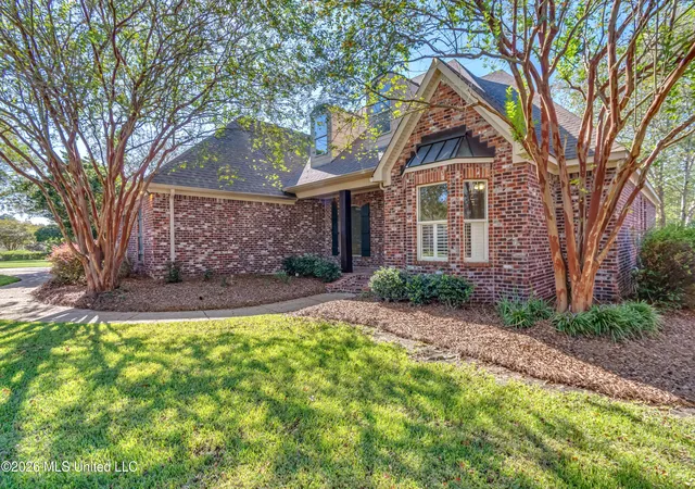 Photo 1 of Single family home for sale at 118 Woodlands Glen Cir, Brandon, MS 39047 | MLS# 4165098 | Listing updated on 2026-10-21