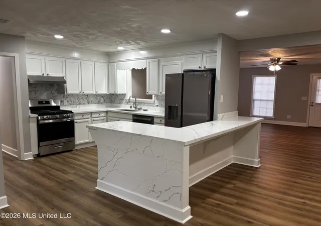 Photo 3 of Single family home for sale at 314 Southridge Dr, Ridgeland, MS 39157 | MLS# 4165184 | Listing updated on 2026-10-12