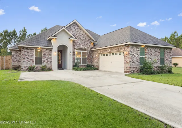 Photo 1 of Single family home for sale at 14201 Glendale Rd, Vancleave, MS 39565 | MLS# 4165128 | Listing updated on 2026-10-15
