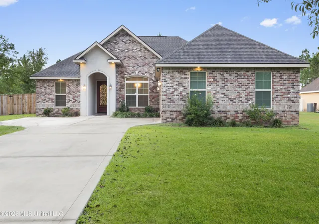 Photo 2 of Single family home for sale at 14201 Glendale Rd, Vancleave, MS 39565 | MLS# 4165128 | Listing updated on 2026-10-15
