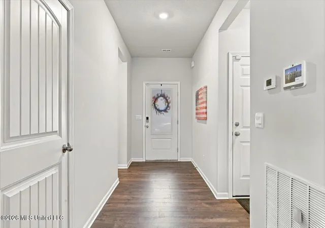Photo 2 of Single family home for sale at 48 N Banks Blvd, Byhalia, MS 38611 | MLS# 4165552 | Listing updated on 2026-10-19