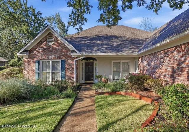 Photo 2 of Sale Pending at 411 Eastpointe Cvs, Madison, MS 39110 | MLS# 4165198 | Listing updated on 2026-10-13