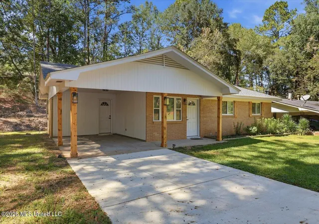 Single family home for sale at 622 11th Avenue, Magee, MS 39111 | MLS# 4165147