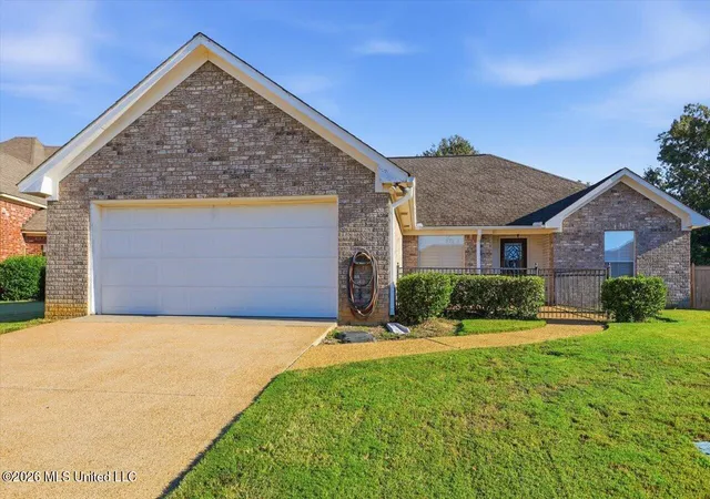 Photo 1 of Single family home for sale at 804 Cottonridge Dr, Pearl, MS 39208 | MLS# 4165160 | Listing updated on 2026-10-10