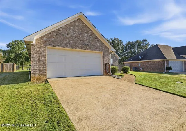 Photo 3 of Single family home for sale at 804 Cottonridge Dr, Pearl, MS 39208 | MLS# 4165160 | Listing updated on 2026-10-10