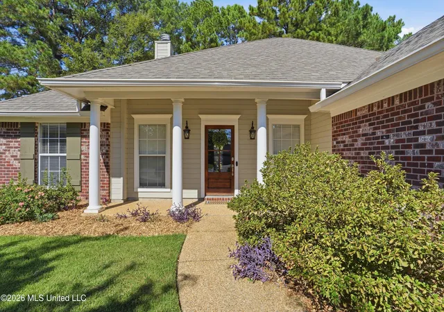 Photo 3 of Sale Pending at 307 Bedford Ct, Brandon, MS 39047 | MLS# 4165171 | Listing updated on 2026-10-18