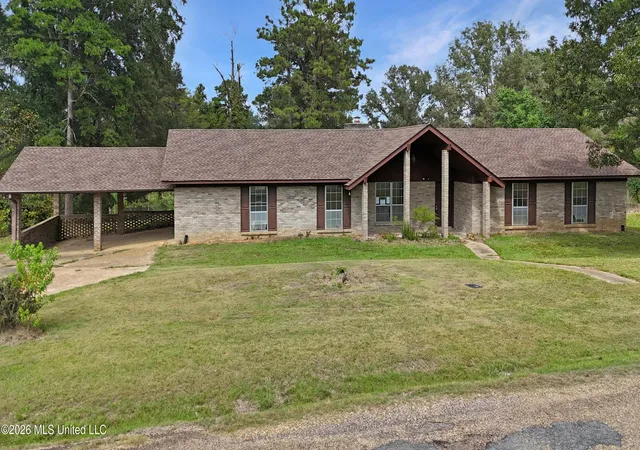 Single family home for sale at 2450 S Pine Lea Dr, Jackson, MS 39209 | MLS# 4165183