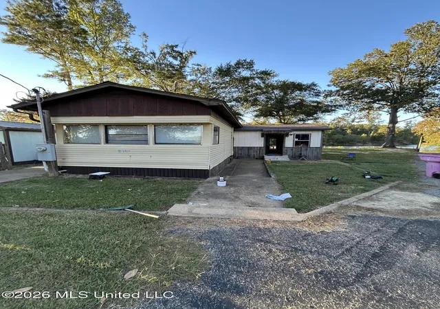 Photo 3 of Manufactured home for sale at 1184 Riverview Rd, Sardis, MS 38666 | MLS# 4165193 | Listing updated on 2026-10-10