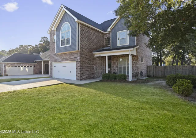 Photo 2 of Single family home for sale at 11485 Briarstone Pl, Gulfport, MS 39503 | MLS# 4165390 | Listing updated on 2026-10-13
