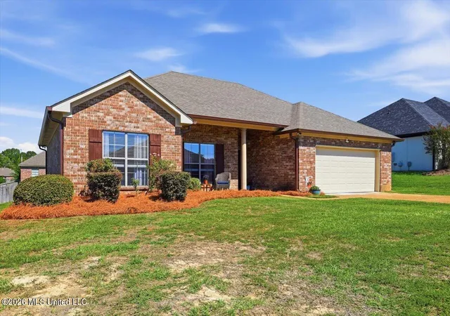 Photo 3 of Sale Pending at 104 Carriage Ln, Florence, MS 39073 | MLS# 4165258 | Listing updated on 2026-10-13