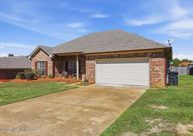 Photo 3 of Sale Pending at 104 Carriage Ln, Florence, MS 39073 | MLS# 4165258 | Listing updated on 2026-10-13