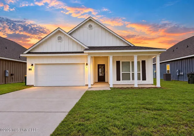 Photo 3 of Single family home for sale at 7749 Coral Ln, Ocean Springs, MS 39564 | MLS# 4165200 | Listing updated on 2026-10-10