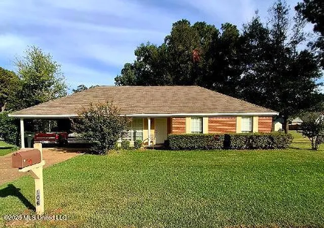 Single family home for sale at 106 Travis Dr, Crystal Springs, MS 39059 | MLS# 4165201