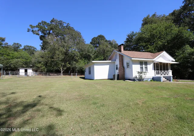 Photo 2 of Single family home for sale at 513 W 16th Street, Laurel, MS 39440 | MLS# 4165268 | Listing updated on 2026-10-24