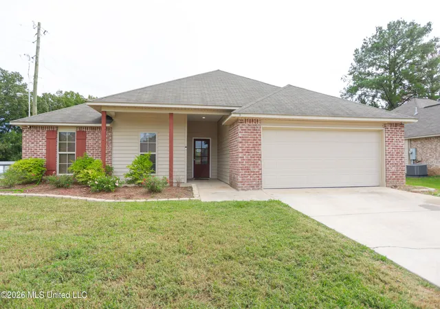 Single family home for sale at 11 Pine Hl Way, Terry, MS 39170 | MLS# 4165204