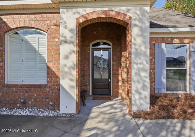 Photo 2 of Sale Pending at 607 Tucker Xing, Brandon, MS 39042 | MLS# 4165408 | Listing updated on 2026-10-25