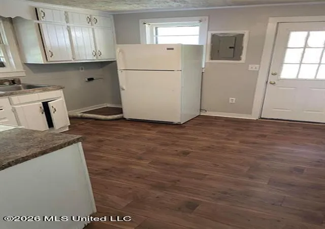 Photo 2 of Single family home for sale at 119 S Canal St, Tupelo, MS 38804 | MLS# 4165263 | Listing updated on 2026-10-12