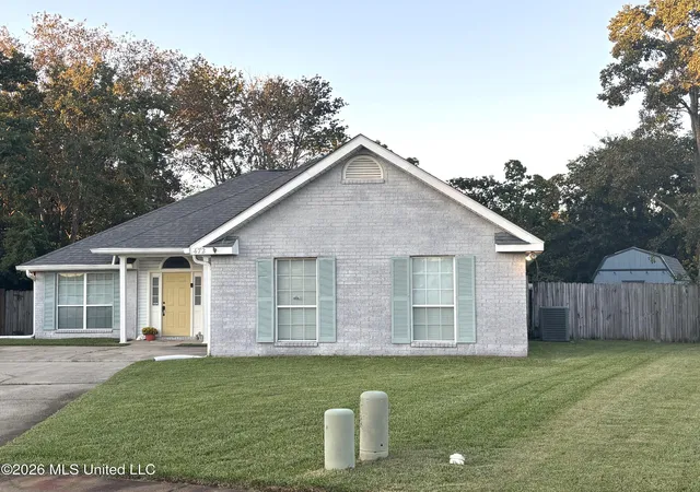 Photo 1 of Single family home for sale at 472 Pinecrest Cir, Long Beach, MS 39560 | MLS# 4165485 | Listing updated on 2026-10-14
