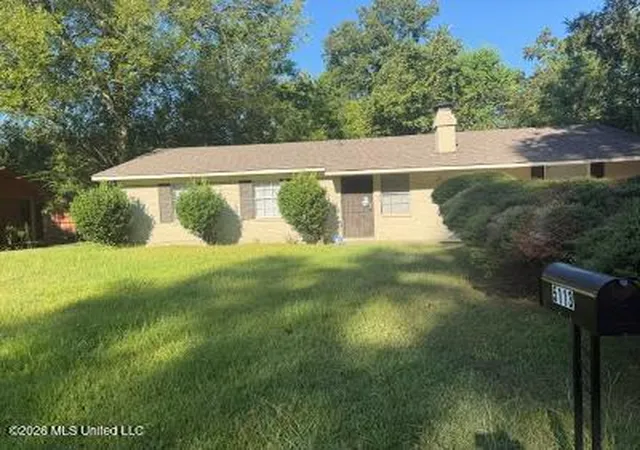 Single family home for sale at 5113 Queen Eleanor Ln, Jackson, MS 39209 | MLS# 4165251
