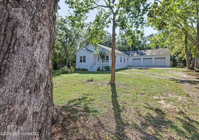 Photo 3 of Sale Pending at 410 E 2nd Street, Pass Christian, MS 39571 | MLS# 4165306 | Listing updated on 2026-10-22