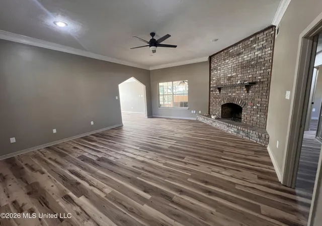 Photo 2 of Single family home for sale at 2621 Beachview Dr, Ocean Springs, MS 39564 | MLS# 4165364 | Listing updated on 2026-10-13