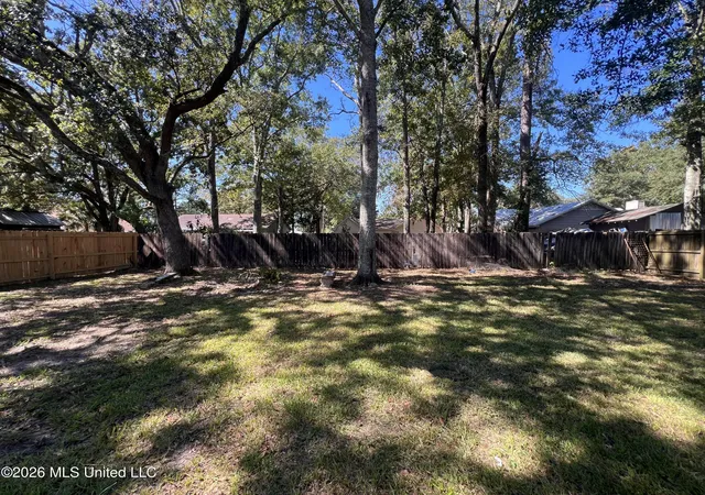 Photo 3 of Single family home for sale at 2621 Beachview Dr, Ocean Springs, MS 39564 | MLS# 4165364 | Listing updated on 2026-10-13