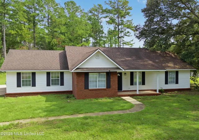 Photo 1 of Sale Pending at 104 Southern Oak, Lucedale, MS 39452 | MLS# 4165290 | Listing updated on 2026-10-15
