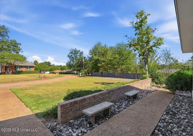 Photo 4 of Sale Pending at 231 Kitchings Dr, Clinton, MS 39056 | MLS# 4165443 | Listing updated on 2026-10-15