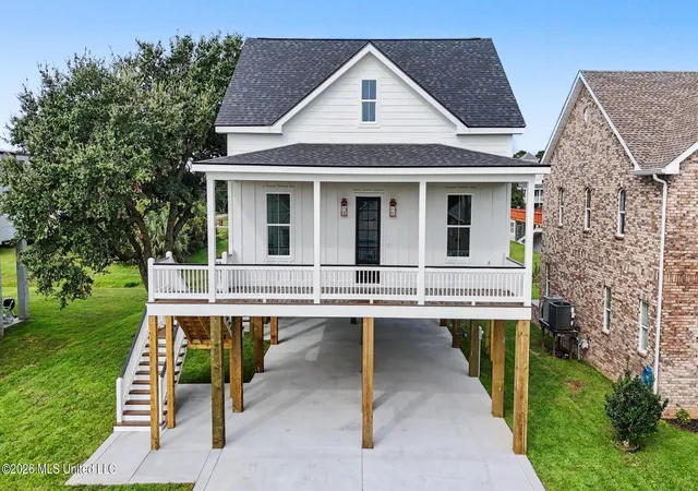 Single family home for sale at 101 Buena Vista Dr, Long Beach, MS 39560 | MLS# 4165365