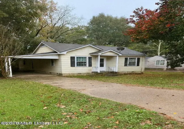 Photo 3 of Single family home for sale at 524 W Monticello St, Brookhaven, MS 39601 | MLS# 4165297 | Listing updated on 2026-10-13