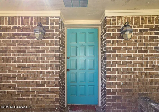 Photo 4 of Single family home for sale at 504 Oakwood Dr, Vicksburg, MS 39180 | MLS# 4165427 | Listing updated on 2026-10-13