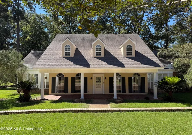 Photo 1 of Single family home for sale at 121 Woodhaven Dr, Natchez, MS 39120 | MLS# 4165310 | Listing updated on 2026-10-12