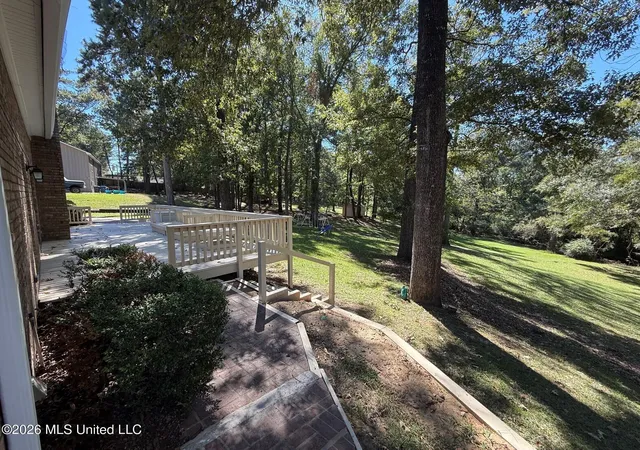 Photo 4 of Single family home for sale at 121 Woodhaven Dr, Natchez, MS 39120 | MLS# 4165310 | Listing updated on 2026-10-12