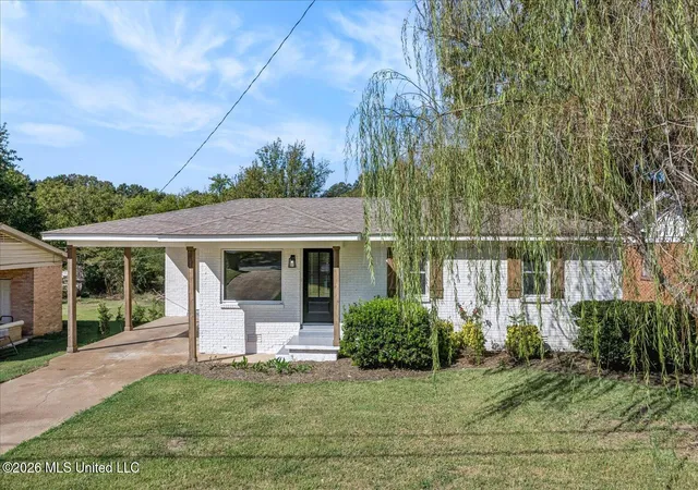 Photo 1 of Single family home for sale at 2757 Panola St, Hernando, MS 38632 | MLS# 4165311 | Listing updated on 2026-10-12