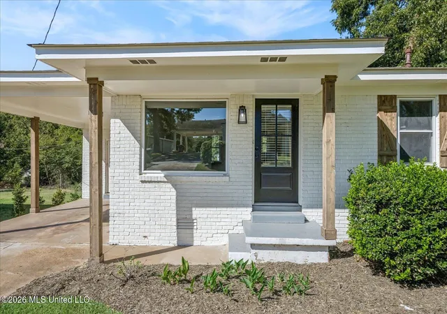 Photo 3 of Single family home for sale at 2757 Panola St, Hernando, MS 38632 | MLS# 4165311 | Listing updated on 2026-10-12
