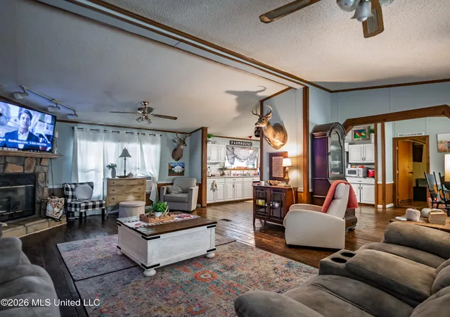 Photo 3 of Single family home for sale at 8208 Pope Crowder Rd, Pope, MS 38658 | MLS# 4165436 | Listing updated on 2026-10-13