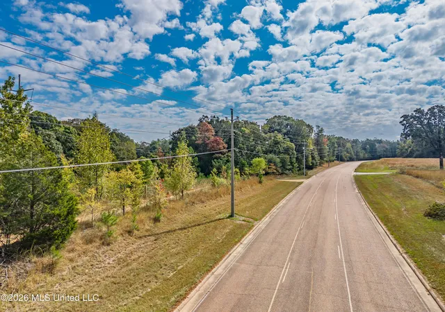 Photo 1 of Land for sale at Lakewood Dr, Batesville, MS 38606 | MLS# 4165482 | Listing updated on 2026-10-14