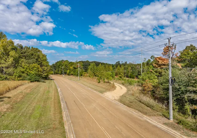Photo 1 of Land for sale at Lakewood Dr, Batesville, MS 38606 | MLS# 4165482 | Listing updated on 2026-10-14