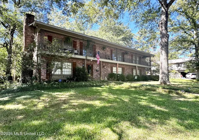 Photo 1 of Single family home for sale at 4433 Deer Crk Dr, Jackson, MS 39211 | MLS# 4165345 | Listing updated on 2026-10-13