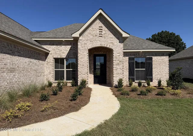 Photo 3 of Single family home for sale at 316 Brookfield Cir, Brandon, MS 39042 | MLS# 4165359 | Listing updated on 2026-10-26