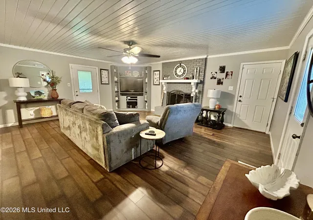 Photo 3 of Single family home for sale at 1124 Hawthorne Dr, Mc Comb, MS 39648 | MLS# 4165501 | Listing updated on 2026-10-16