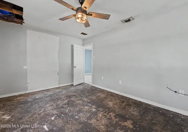 Photo 4 of Sale Pending at 2209 Paul Harvey Ave, Pascagoula, MS 39567 | MLS# 4165385 | Listing updated on 2026-10-20