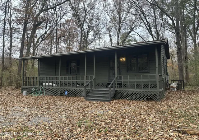 Photo 1 of Single family home for sale at 1070 E Broadwater Rd, Byram, MS 39212 | MLS# 4165392 | Listing updated on 2026-10-13