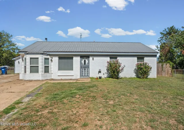 Photo 2 of Single family home for sale at 2630 Hillcrest Cvs, Horn Lake, MS 38637 | MLS# 4165396 | Listing updated on 2026-10-13