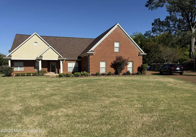 Photo 1 of Single family home for sale at 7220 E Golden Oaks Loop Dr, Southaven, MS 38671 | MLS# 4165449 | Listing updated on 2026-10-21